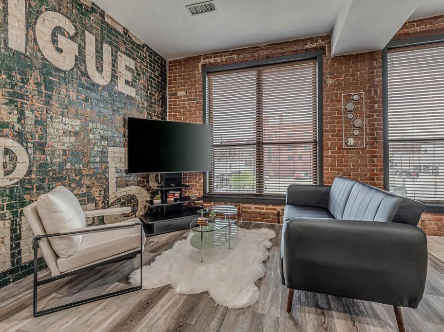 Deluxe Studio In Historic Downtown Building! Bartlesville Exterior photo