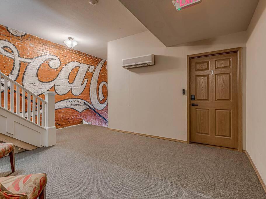 Deluxe Studio In Historic Downtown Building! Bartlesville Exterior photo