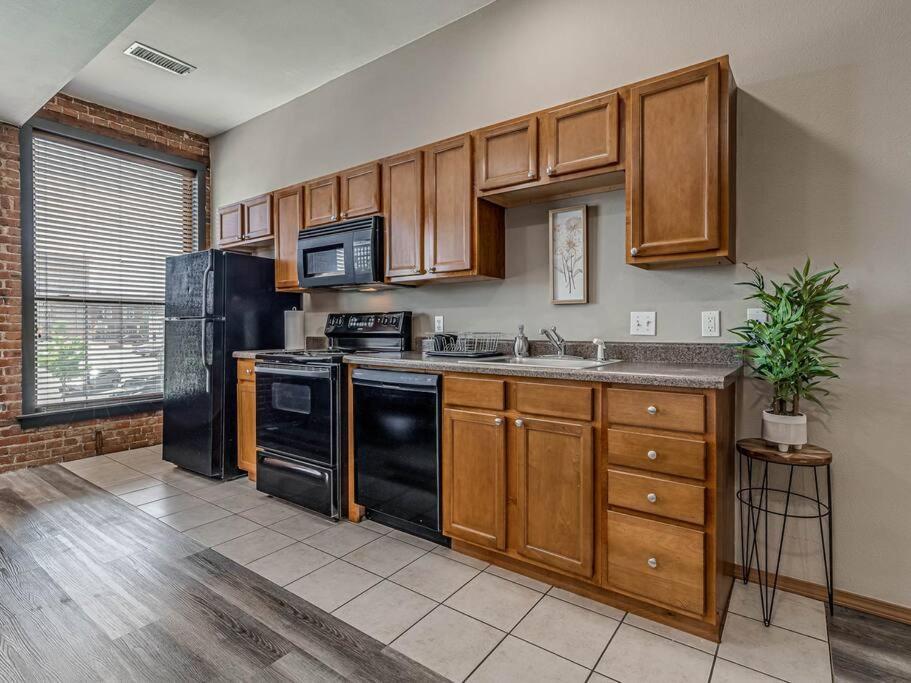 Deluxe Studio In Historic Downtown Building! Bartlesville Exterior photo