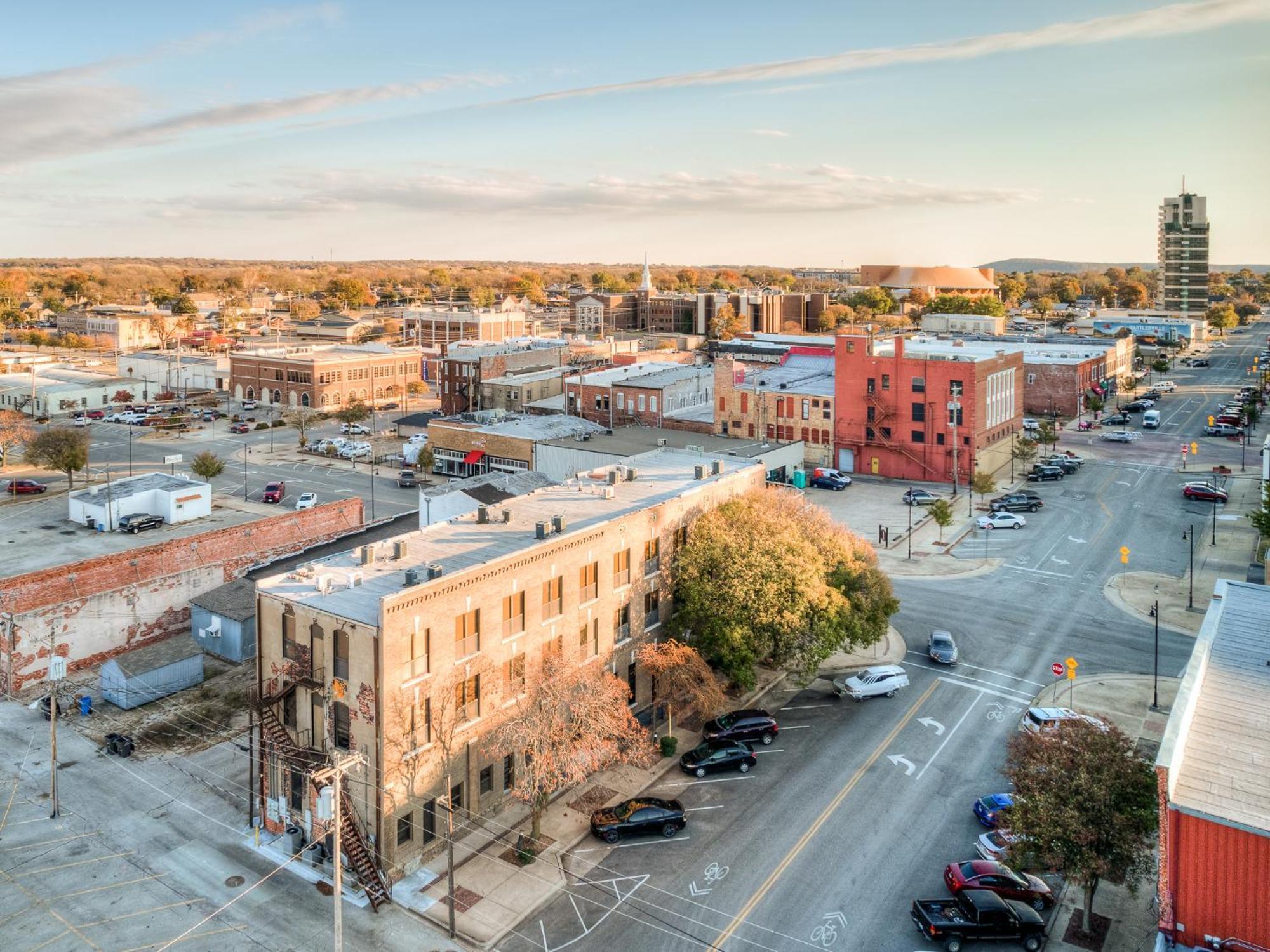 Deluxe Studio In Historic Downtown Building! Bartlesville Exterior photo