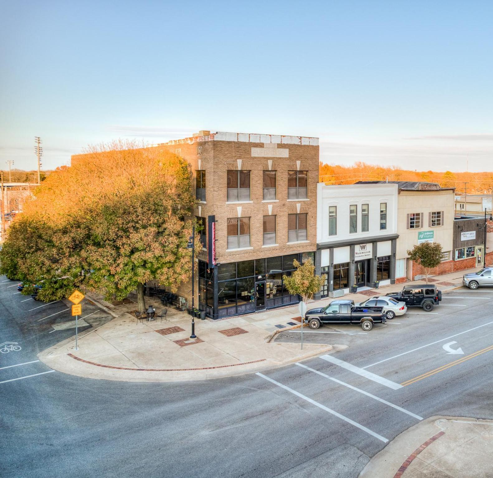 Deluxe Studio In Historic Downtown Building! Bartlesville Exterior photo